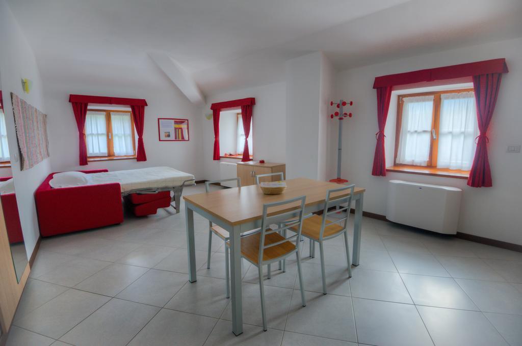 Il Seicento Aparthotel Sernio ภายนอก รูปภาพ
