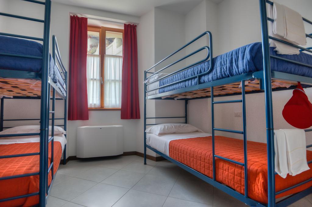 Il Seicento Aparthotel Sernio ห้อง รูปภาพ