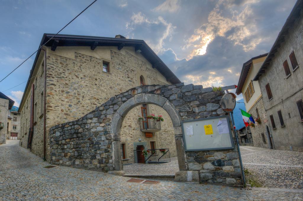 Il Seicento Aparthotel Sernio ภายนอก รูปภาพ