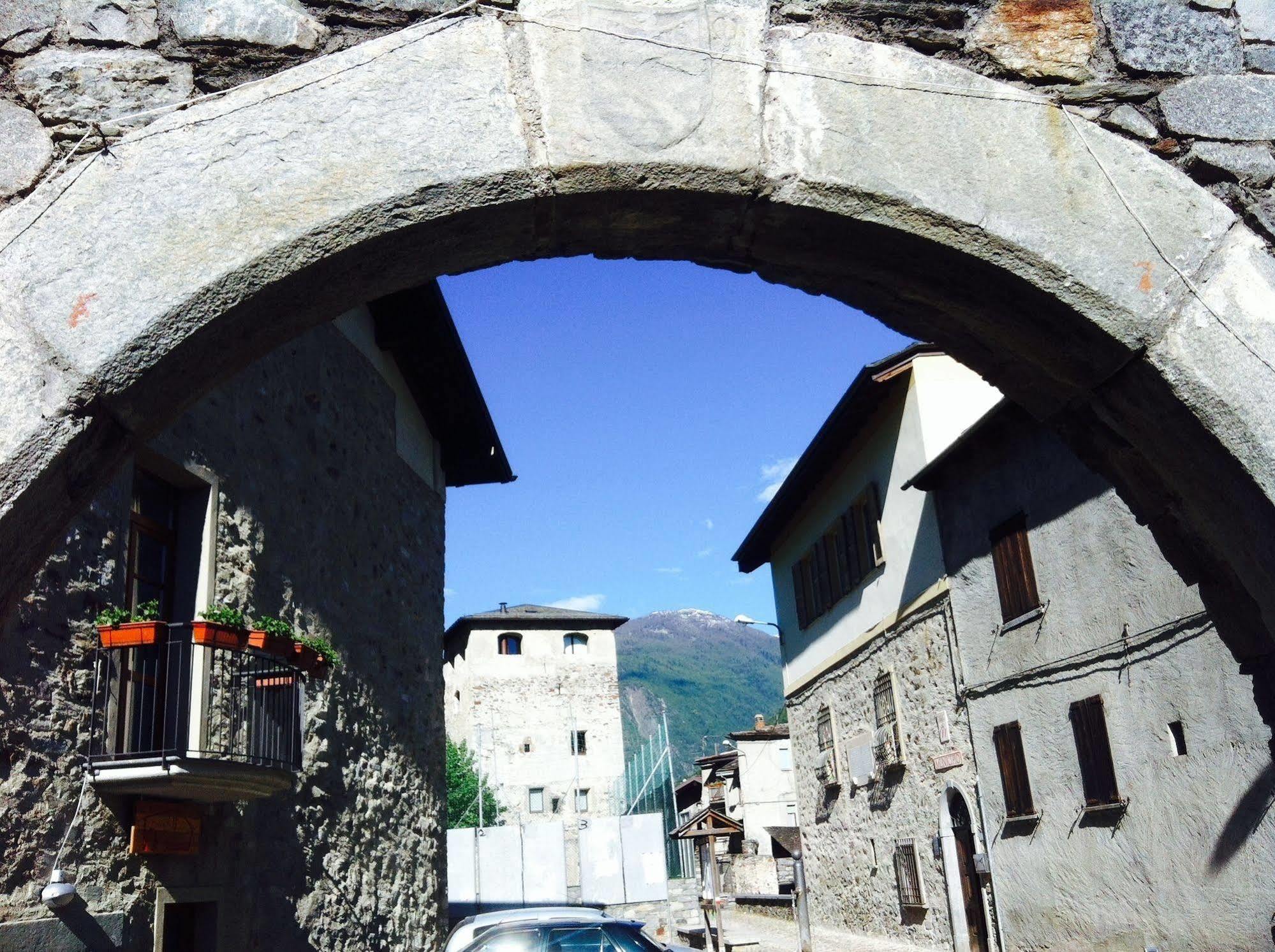 Il Seicento Aparthotel Sernio ภายนอก รูปภาพ