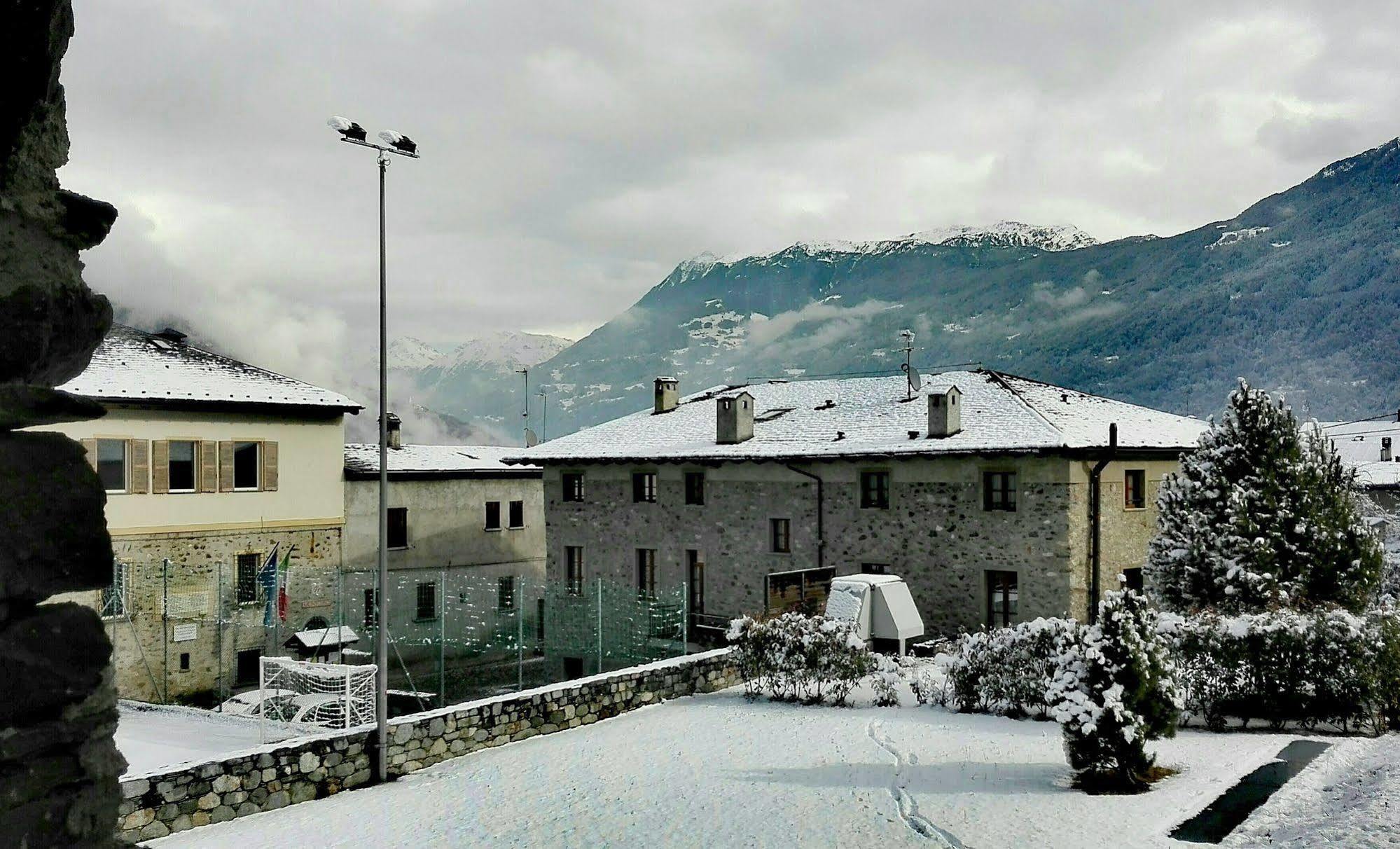 Il Seicento Aparthotel Sernio ภายนอก รูปภาพ