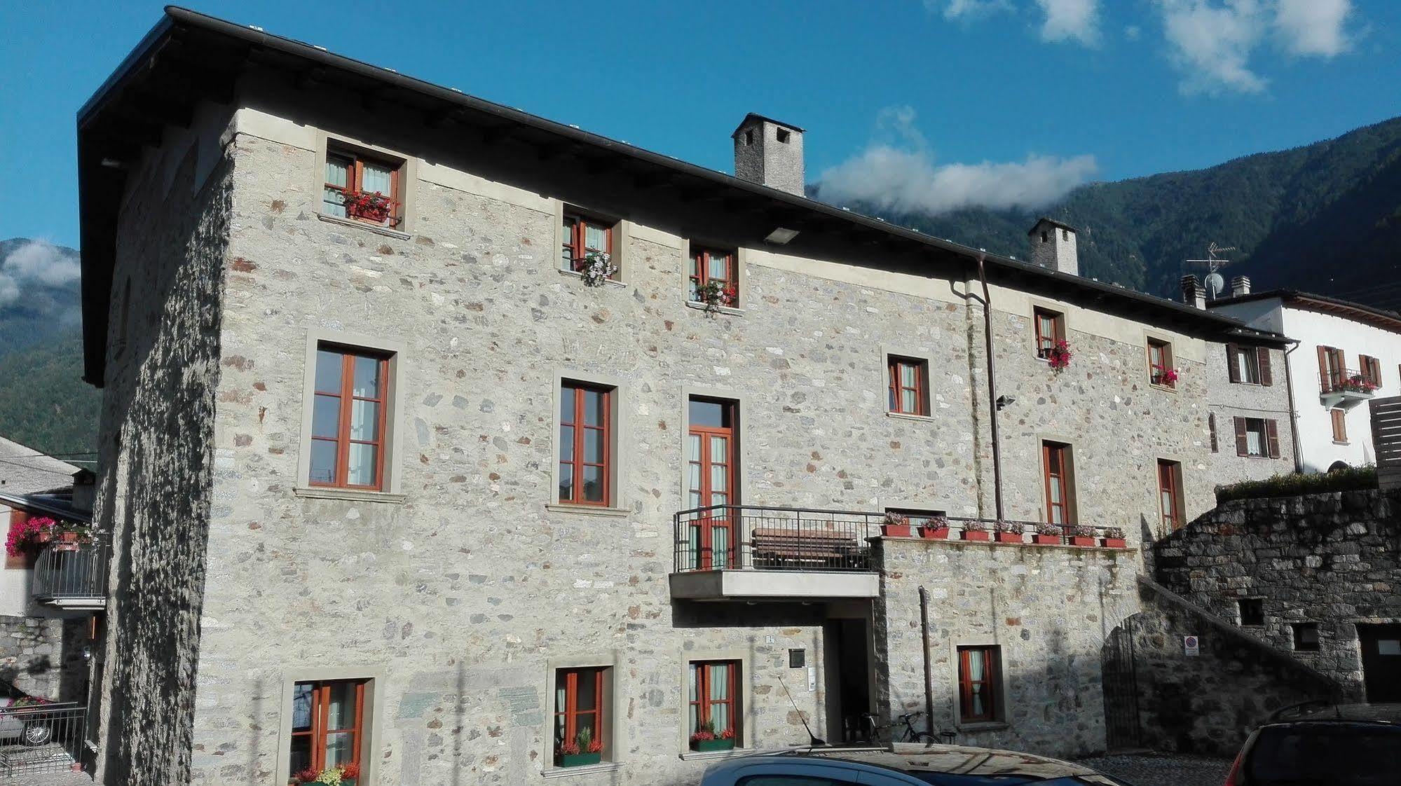 Il Seicento Aparthotel Sernio ภายนอก รูปภาพ